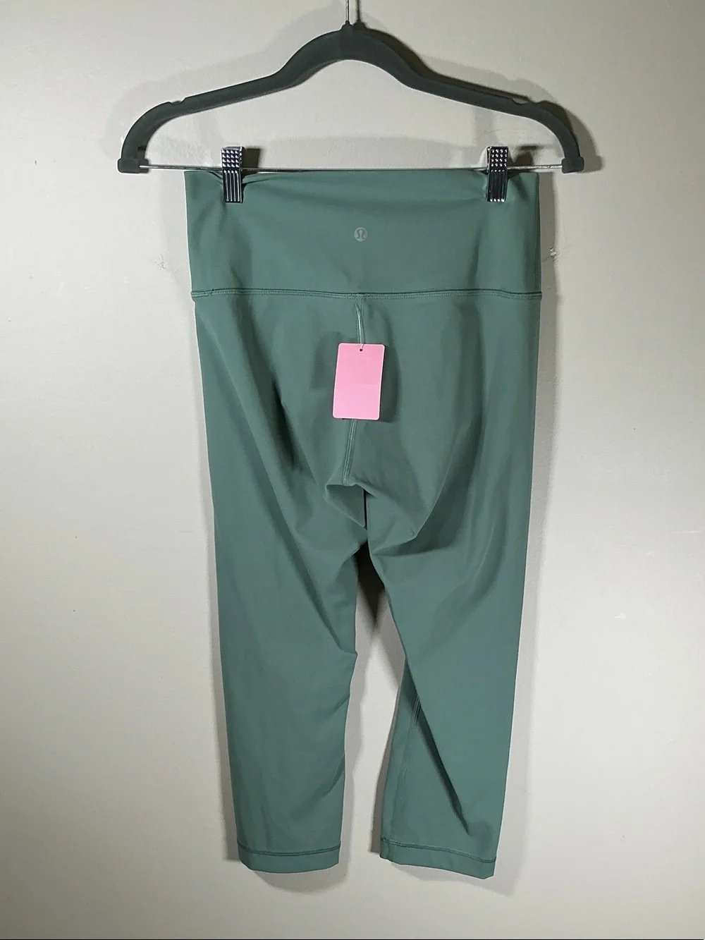 Lululemon Sage Green High Rise Cropped Leggings Size 6 Athletic Yoga Pants